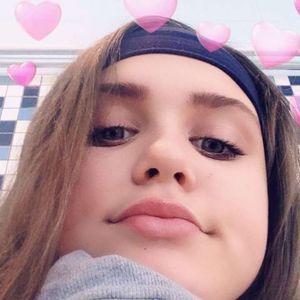 Meet your Posher, Chloe